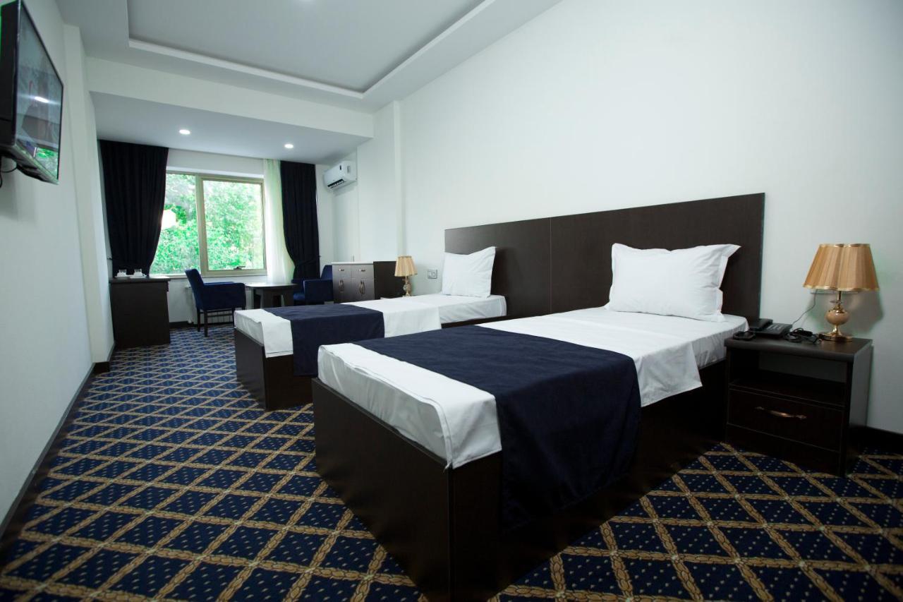 Kristal Inn Hotel Баку Экстерьер фото